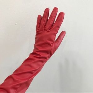 RED FAUX LEATHER GLOVES